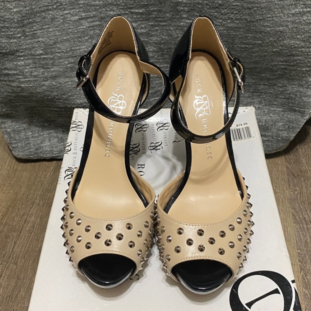 Rock & Republic Black and Tan Heels with Studded Accents